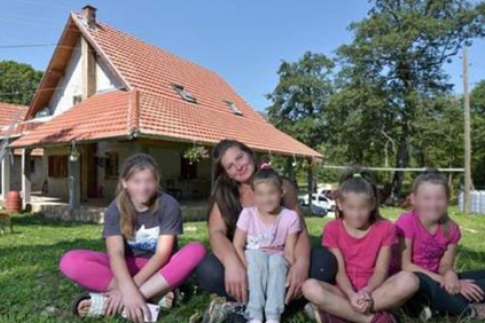 Sama brine o 4 ĆERKE, 40 krava, 8 ovaca, a petardama rasteruje VUKOVE: O SRPKINJI IZ LIKE priča ceo Balkan (FOTO)