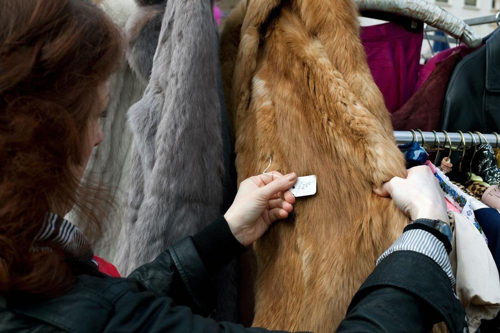 SVE JE VIŠE SECOND HAND prodavnica i ljudi koji kupuju u njima: Ovo je SUROVA ISTINA koju ne znaju!