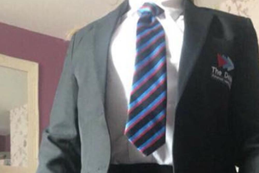 Devojku su izbacili iz škole zbog SUKNJE, ali nije DUŽINA problem! Razlog je potpuno SUMANUT, a njenu majku je izbacio iz takta (FOTO)