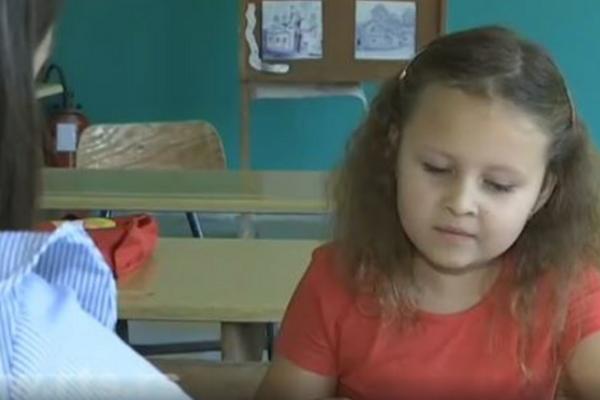 NIKOLINA JE JEDINI ĐAK U SVOM SELU: Posle 7 godina, vrata škole su otvorena SAMO ZBOG NJE (FOTO)