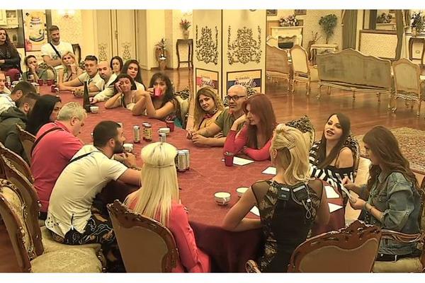 IZABELIN OTAC NE PODRŽAVA ĆERKU: Slađa otkrila sve detalje njihovog odnosa!