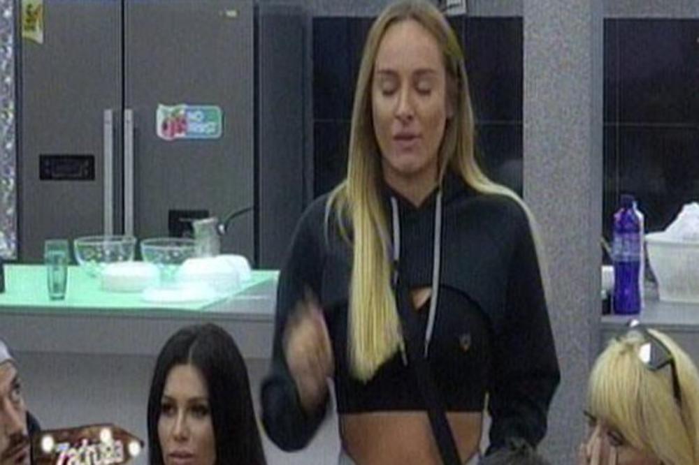 PRVI VELIKI FAJT LUNE ĐOGANI U ZADRUZI 2: Dorotea je osetila BES SLOBINE LJUBAVNICE zbog brata Adama! (VIDEO)