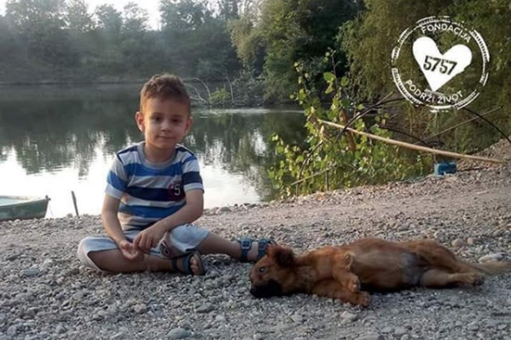 IMA BOLOVE I PRIMA MORFIJUM, ALI PREGLEDE DOBRO PODNOSI: Mali Duki na terapijama u Barseloni