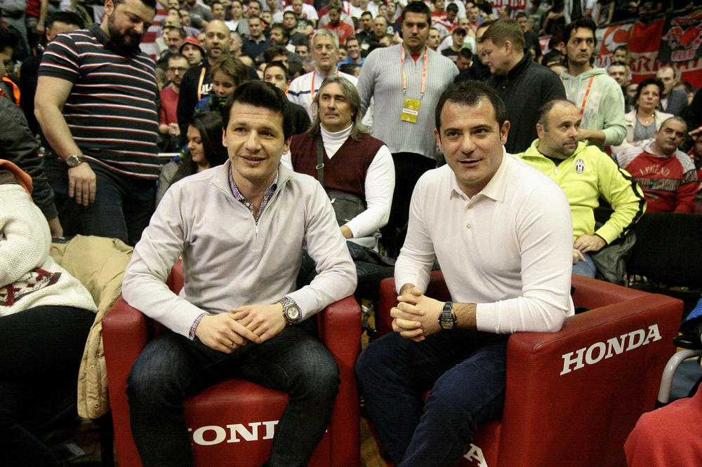 LEGENDA ZVEZDE I SRBIJE DIPLOMIRALA: Čuvenom srpskom fudbaleru uručena počasna diploma DIF-a!