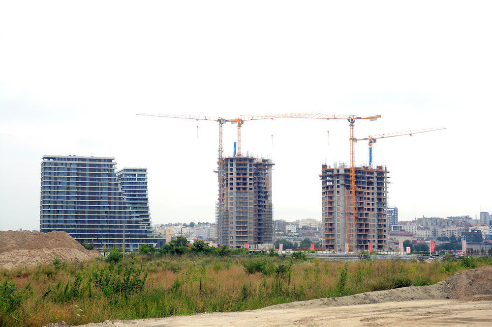BEOGRAD NA VODI ZA DVE GODINE ZARADIO 450.000 EVRA: Koliko je stanova zapravo prodato? (FOTO)