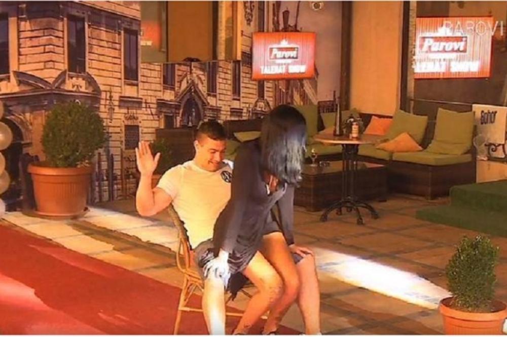 VULGARNIJE OD OVOGA NE MOŽE! Učesnica Parova sela vereniku u krilo, pa počela da meša! Žiri u šoku!