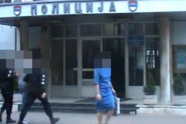 POLICIJA IH HVATALA PO CELOJ SRBIJI: Serija hapšenja zbog privrednog kriminala, pogledajte kako su ih privodili! (VIDEO)