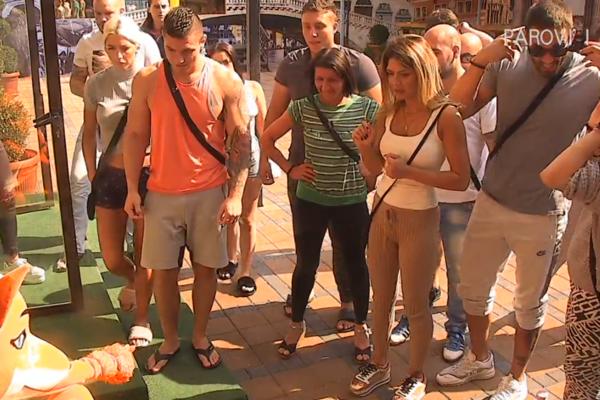 MASKE SU PALE POJAČANJE U VILI! Specijalni gost otkriven! Pogledajte o kome se radi! (FOTO)