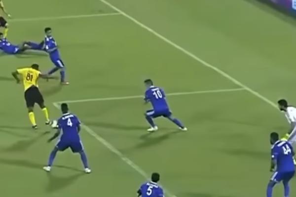 DA GA NIJE MOŽDA GLEDAO? Eto dao gol petom, Gomeš ponovio istu stvar dan kasnije!