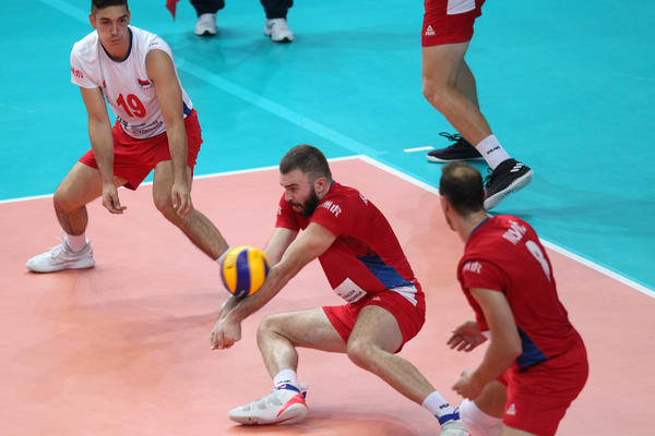 PORAZ KOJI NE BOLI, ALI BRINE: Srpski odbojkaši pukli u nevažnom meču od svetskog šampiona!