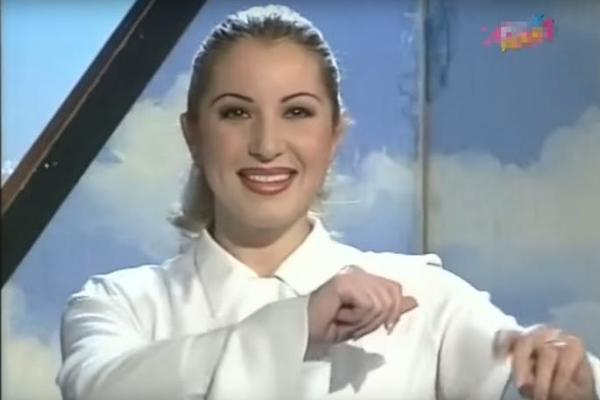 DA LI SE SEĆATE NJENOG HITA? Jelena Broćić je harala devedesetih, a onda NESTALA, danas izgleda ZAPANJUJUĆE! (FOTO)