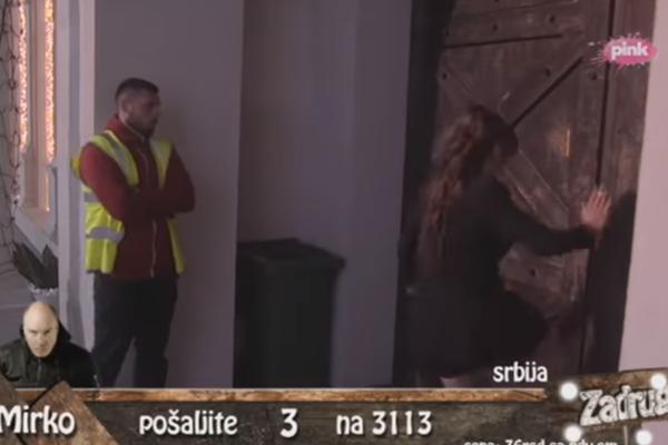 MILJANA NA KAPIJI URLA DA JE PUSTE NAPOLJE!  Ja hoću da izađem odavde, neka mi iznesu dete!