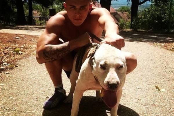 BIJE KOGA STIGNE, HUŠKA PSE, A PRETI I TUŽIOCIMA: Ko je žestok momak iz Aleksinca koji je pretukao i UBO U GRUDI predsednika rukometnog kluba?