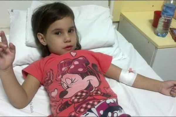 OVOJ DEVOJČICI OTKAZUJU BUBREZI: Srbijo, pomozimo joj da ostane u životu i sačuva svoje detinjstvo!