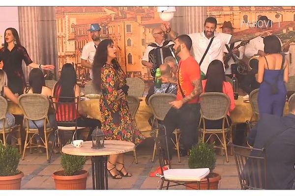 UŽARENI POGLEDI IZMEĐU BIVŠIH LJUBAVNIKA: Uz OVU pesmu su se gledali! (FOTO)