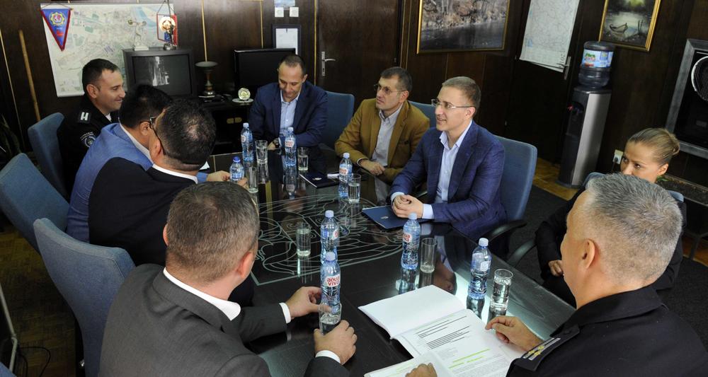 Stefanović u obilasku Policijske stanice Novi Beograd   