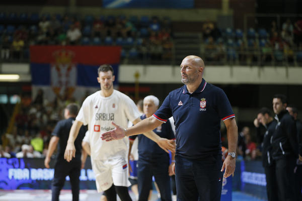 SALE ĐORĐEVIĆ: Brinu me povrede, Bogdanovića muči operisano koleno!