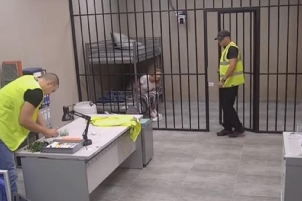 NADEŽDA MOLILA ZA SAMO JEDNU STVAR! Čuvari nisu hteli ni da je čuju, samo su je ostavili da KUKA!