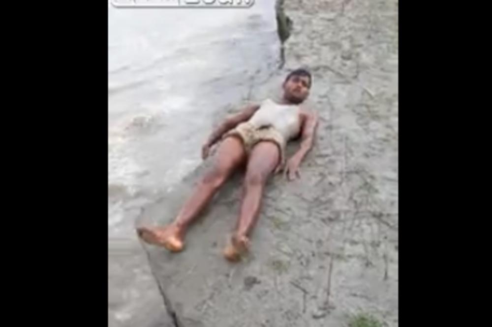 LEŽAO JE NA STENI POSLE KUPANJA: Horor nije reč kojom se da opisati šta se desilo! (VIDEO)