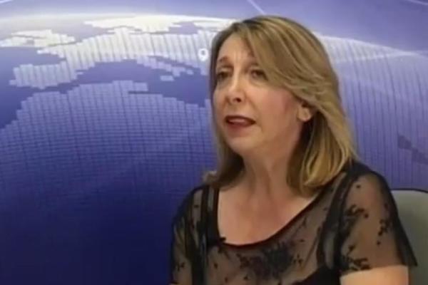 NESREĆNI ČOVEK (51) iz NS-a SE SRUŠIO NA PLAŽI, MIRJANA GA JE REANIMIRALA 15 MINUTA! Ovoj doktorki iz Kraljeva aplaudira cela Grčka!