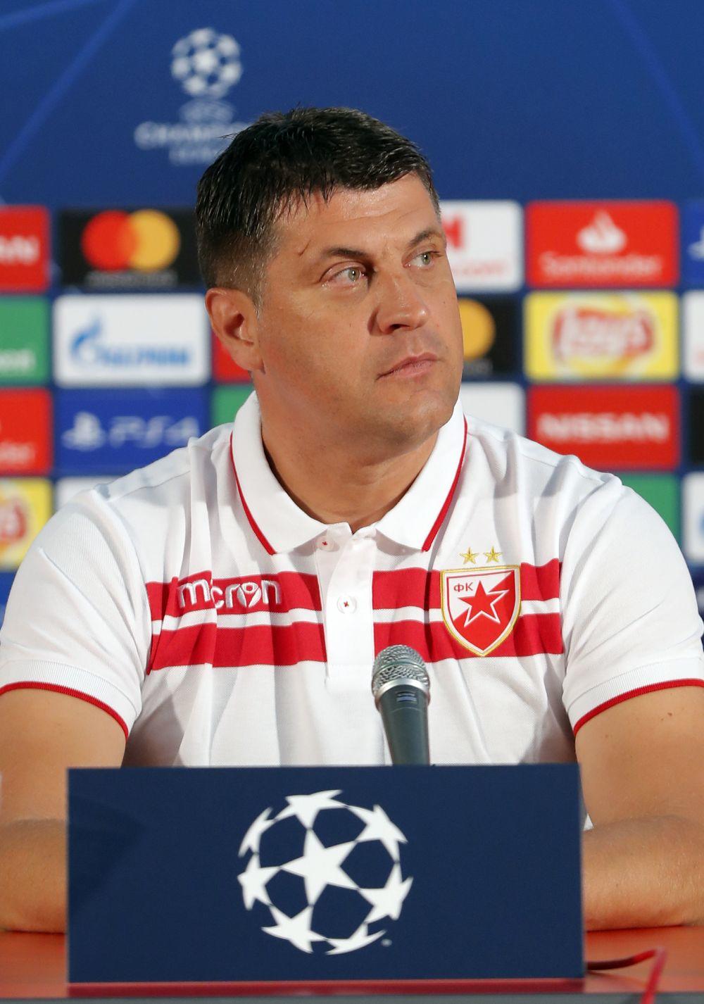 Vladan Milojević ističe da je sav pritisak rezultata na njemu  