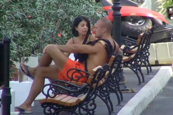 OLJA MISLI OZBILJNO SA BOJANOM: Zadrugarka poslala majci poruku da je on TAJ, a onda nisu prestajali da se LJUBE