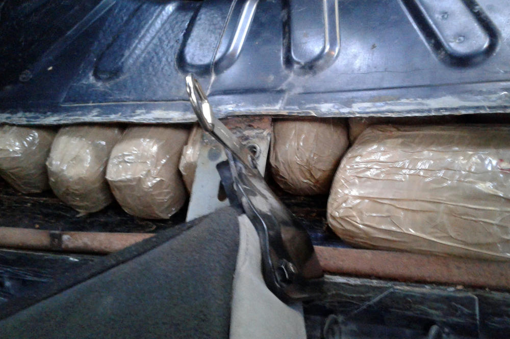 PAO SA 34 KILOGRAMA MARIHUANE! Uhapšen Crnogorac u Beogradu