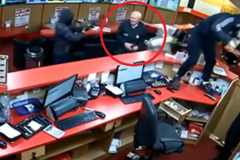 S OVIM DEKOM NEMA ŠALE! Tri naoružana razbojnika upala u kladionicu, a njegov postupak je oduševio svet! (VIDEO)