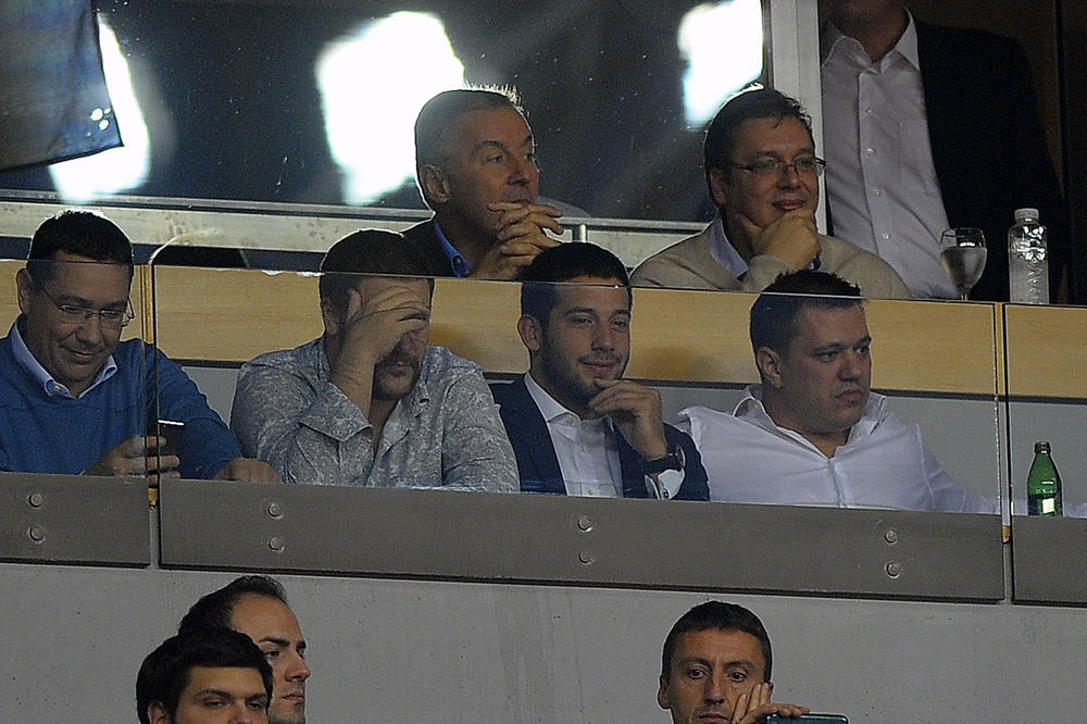 VUČIĆ IZ KINE GLEDA ZVEZDU PROTIV NAPOLIJA: Antić dobio zadatak da obezbedi prenos iz Beograda u Tjenđinu!