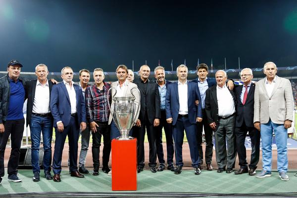 ZVEZDA USKORO DOBIJA DRESOVE ZA NOVU SEZONU: Jedan će biti u čast svih junaka iz Barija!