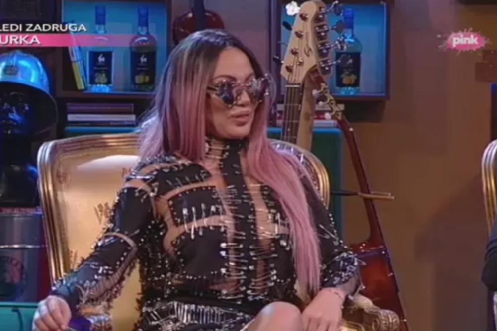 DA LI JE OVO TAMARA ĐURIĆ ILI VANZEMALJAC?! Starleta se potpuno izobličila da izgleda zastrašujuće! (VIDEO)