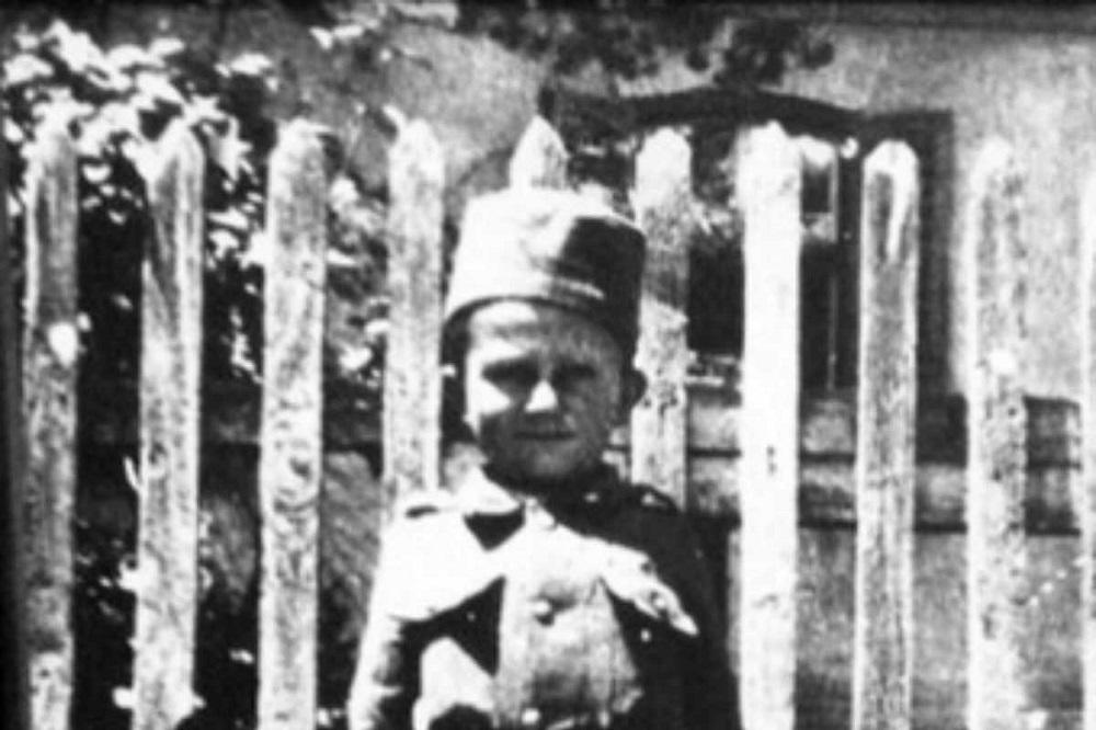 MALI VITEZ VELIKOG RATA: Momčilo je najmlađi PODOFICIR svih VREMENA - nakon STRAVIČNOG UŽASA prestao da bude DETE!