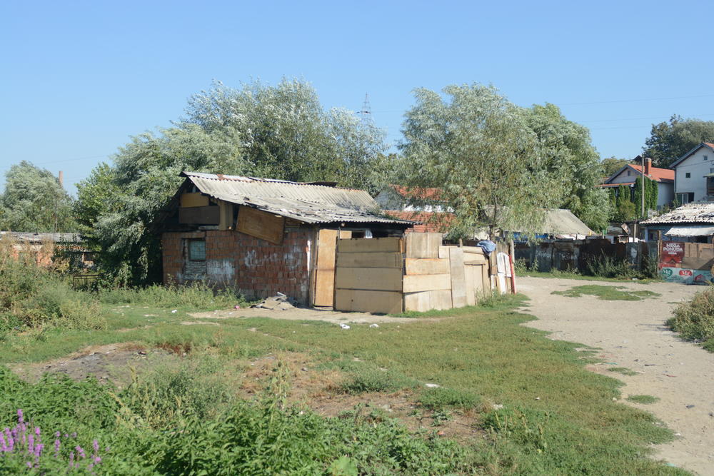 Naseljeni deo pored potoka 