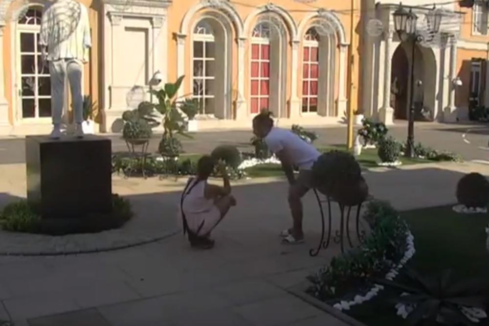 LAZAR TEŠIO MOSKVU, UKUĆANI JE PROZIVALI: Ja sam ovde dežurna ku*va!