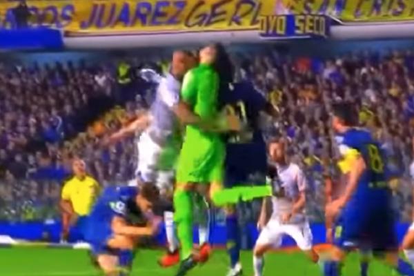 STRAVIČNO! Štoper polomio vilicu golmanu, krv liptala na sve strane!