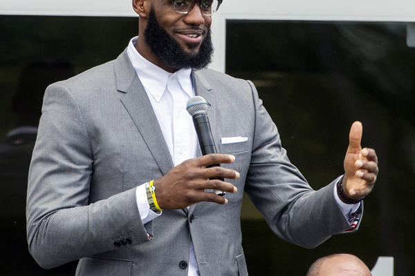 SNIMA SE NOVI SPEJS DŽEM: Kako je i najavljeno, Lebron menja Džordana!