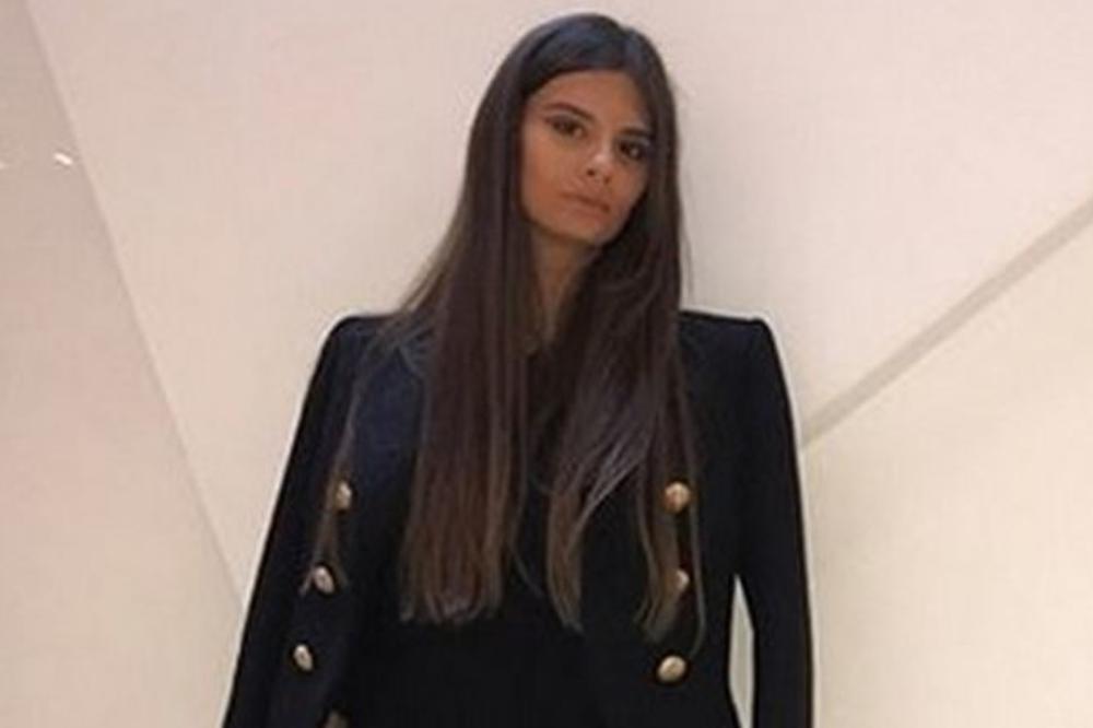 ONA JE SUPRUGA NAŠEG NAJSKUPLJEG FUDBALERA: Ljubav im je počela na Ubu, dok nije zarađivao 180.000 evra nedeljno!