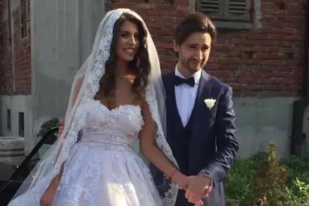 PRONAŠAO SVOJU LJUBAV! Oženio se naš poznati PEVAČ! (FOTO)