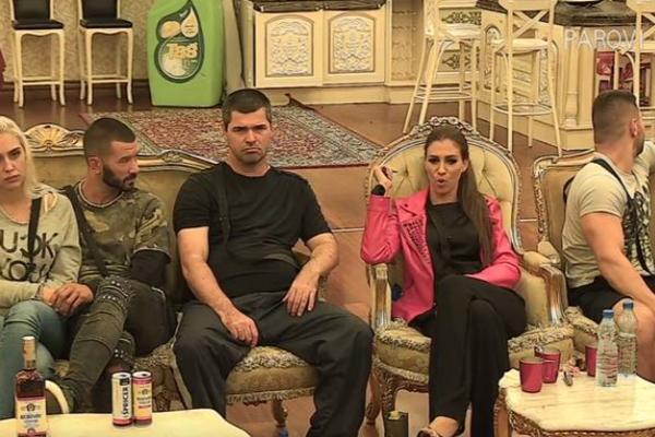 LAKIĆ OTKRIO ZBOG ČEGA VIŠE NIJE SA BELS: Ima dečka u Turskoj, sad je sa Benjom, a trećeg voli!