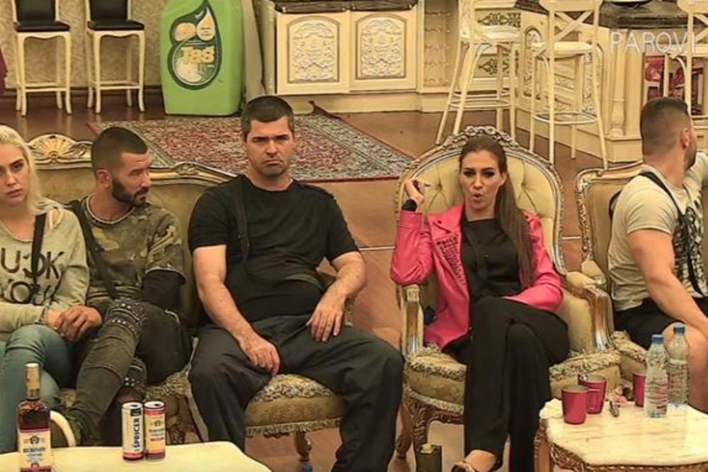 LAKIĆ OTKRIO ZBOG ČEGA VIŠE NIJE SA BELS: Ima dečka u Turskoj, sad je sa Benjom, a trećeg voli!