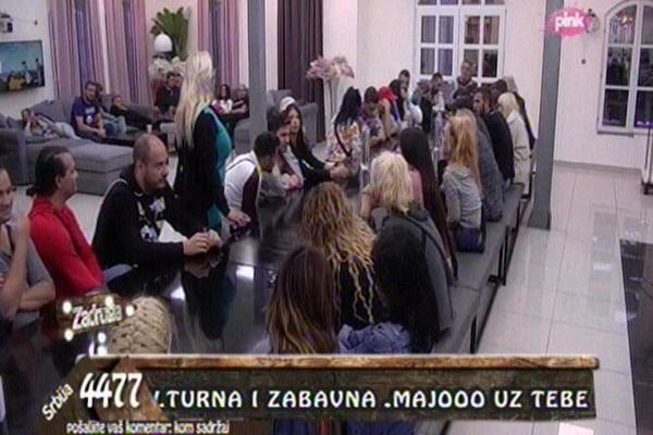 BLJUVOTINE! Pitajte vaše sinove koliko puta svr***aju kada ih...Neviđene uvrede pale između Miljane i Vasića