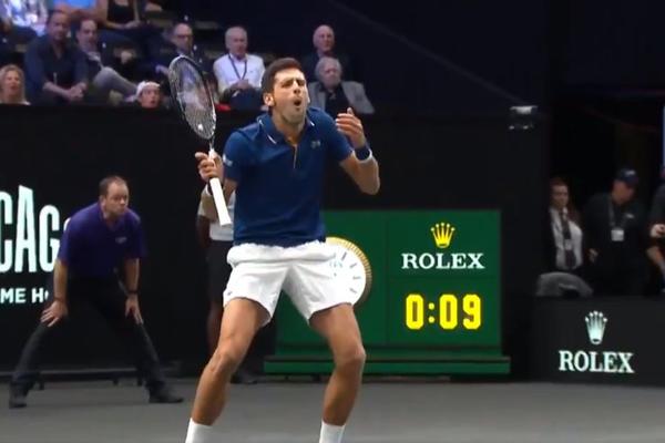 NOVAČE, DA LI JE OVO BILO NAMERNO? Đokovićev i Federerov dubl završio bolno!