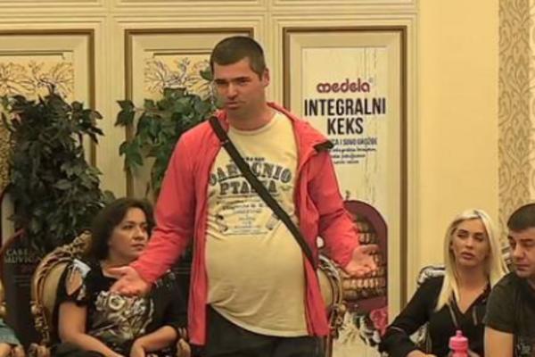 KALE GOSPODARI VILOM: Pokazao svoje TALENTE i podigao atmosferu do USIJANJA!  (FOTO)