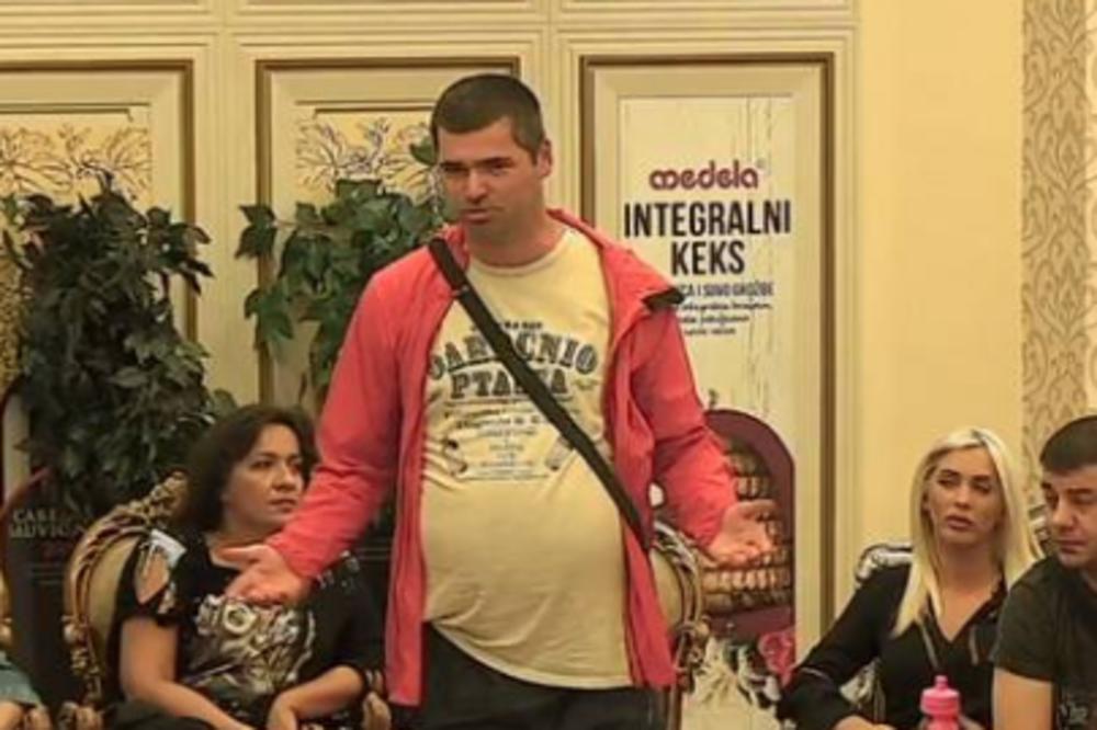 KALE GOSPODARI VILOM: Pokazao svoje TALENTE i podigao atmosferu do USIJANJA!  (FOTO)