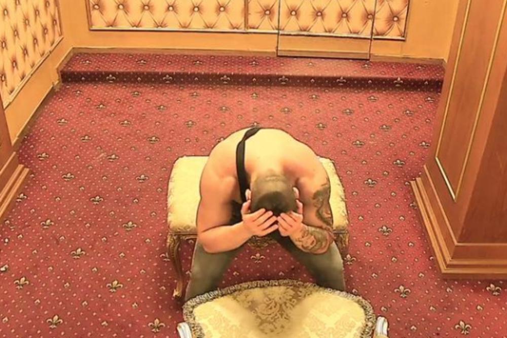 SAD JE SVE UPRSKAO: Benjamin napravio trojku u TUŠ KABINI!? Izabela odlepila, vikala i razbijala sve po vili!