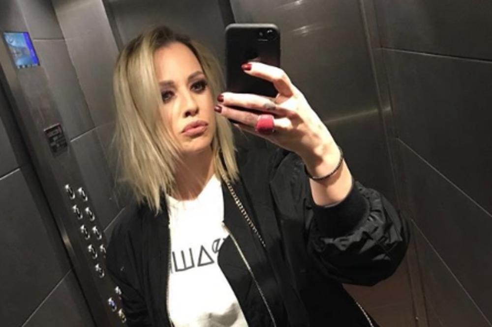 MUŠKARCIMA ĆE POPADATI VILICE: TAMARA TODEVSKA kao od majke rođena! (FOTO)