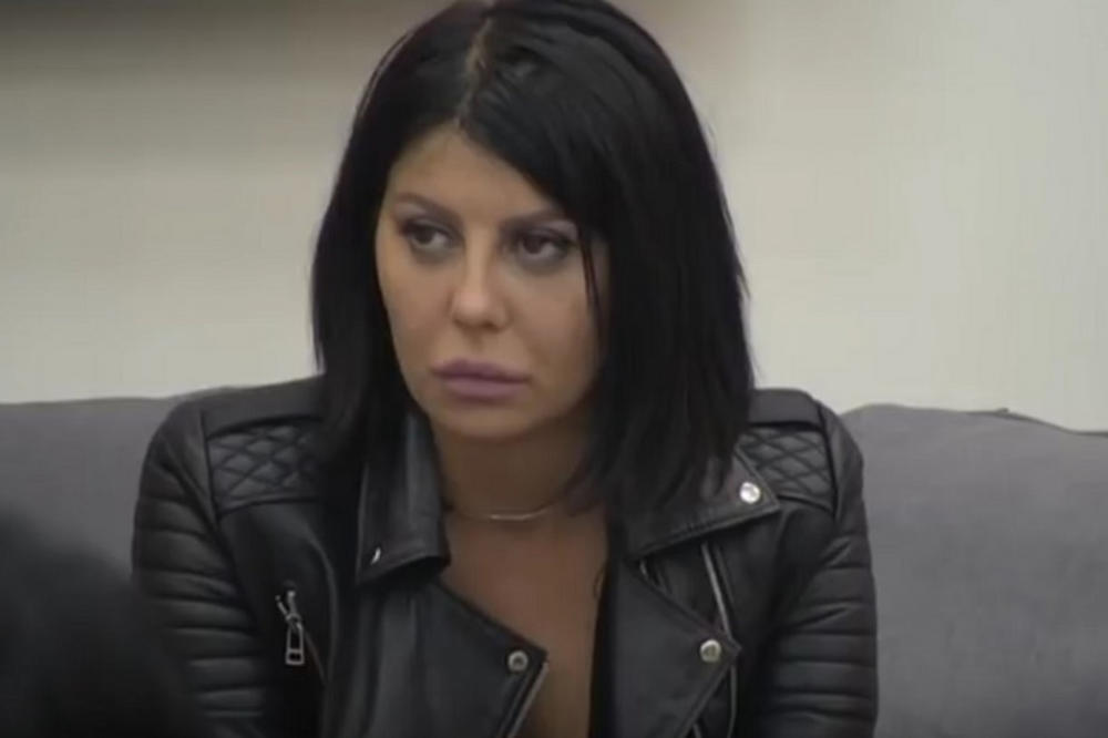 NEĆETE JE PREPOZNATI: Ovako je aktuelna zadrugarka izgledala kao plavuša!