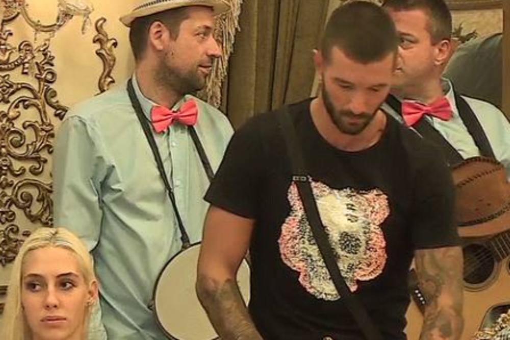 VERIĆU TE DO NOVE GODINE, TI SI TA: Nikola Lakić GORI od ljubavi prema njoj! (FOTO)