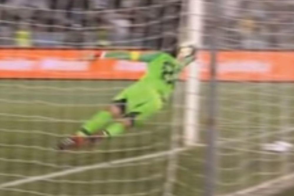 BIO SAM ODMAH IZA, LOPTA JESTE UŠLA, ALI... Igrač Partizana o spornom golu Zvezde u derbiju!