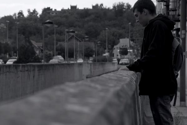 KAMPANJA KOJA ĆE VAM ZALEDITI KRV U ŽILAMA! Zbog ovog snimka mnogi su se zabrinuli za mlade, da li je KASNO?